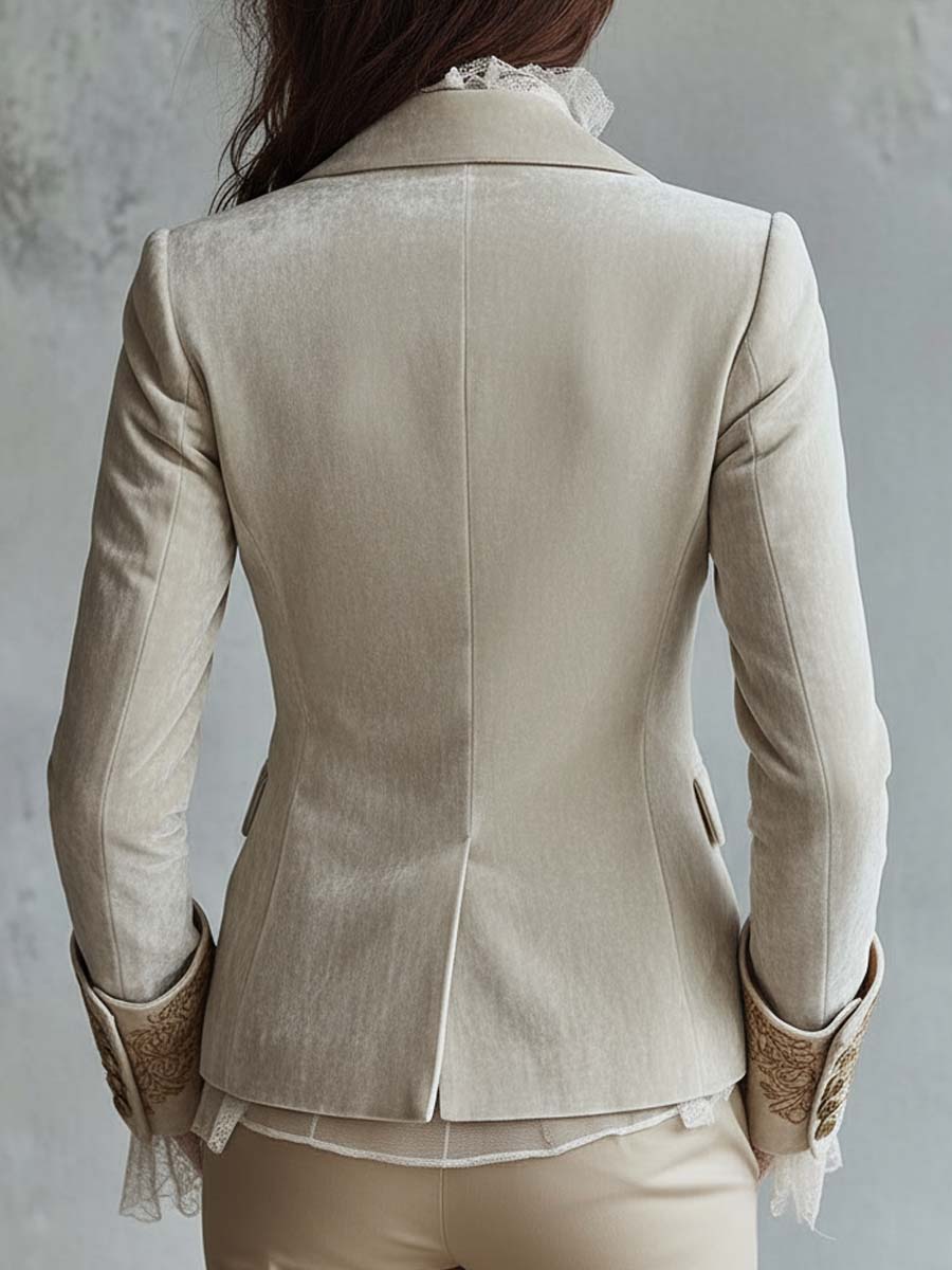 Perla | saco marfil con bordado dorado