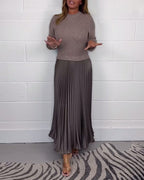 Candelaria | vestido largo de punto y falda plisada — Gris topo