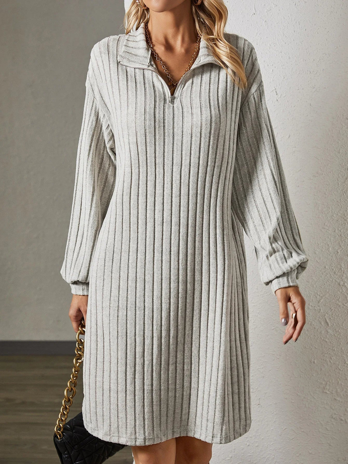 Florinda | vestido de punto con cuello polo — Gris claro