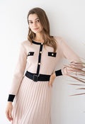 Paraíso | vestido de punto plisado con cinturón — Rosa palo con negro