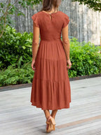 Maruata | vestido midi de capas con cuerpo fruncido — Terracota