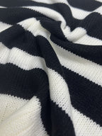 Escondido | suéter oversize de rayas — Crudo con rayas negras