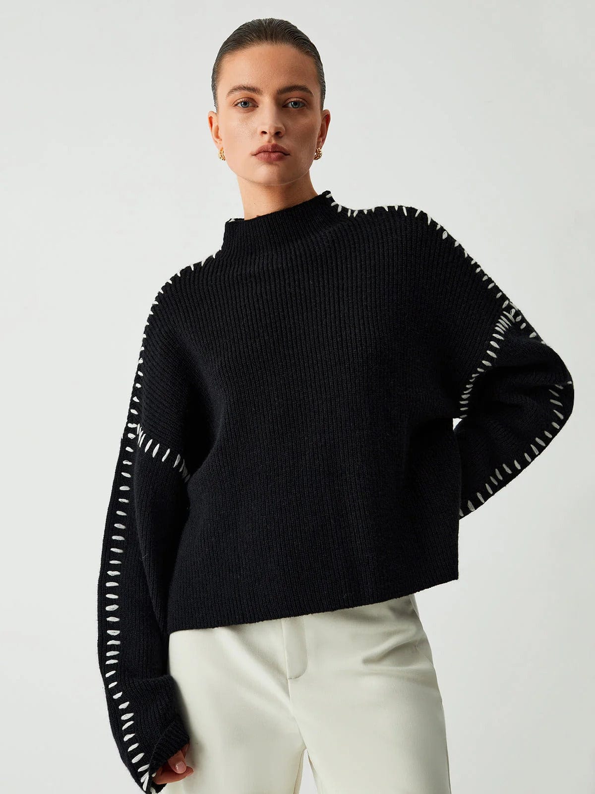 Zulma | suéter negro con puntada blanca — Negro