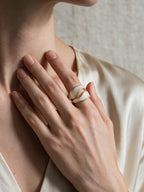Anillo efecto mármol, tercera vista