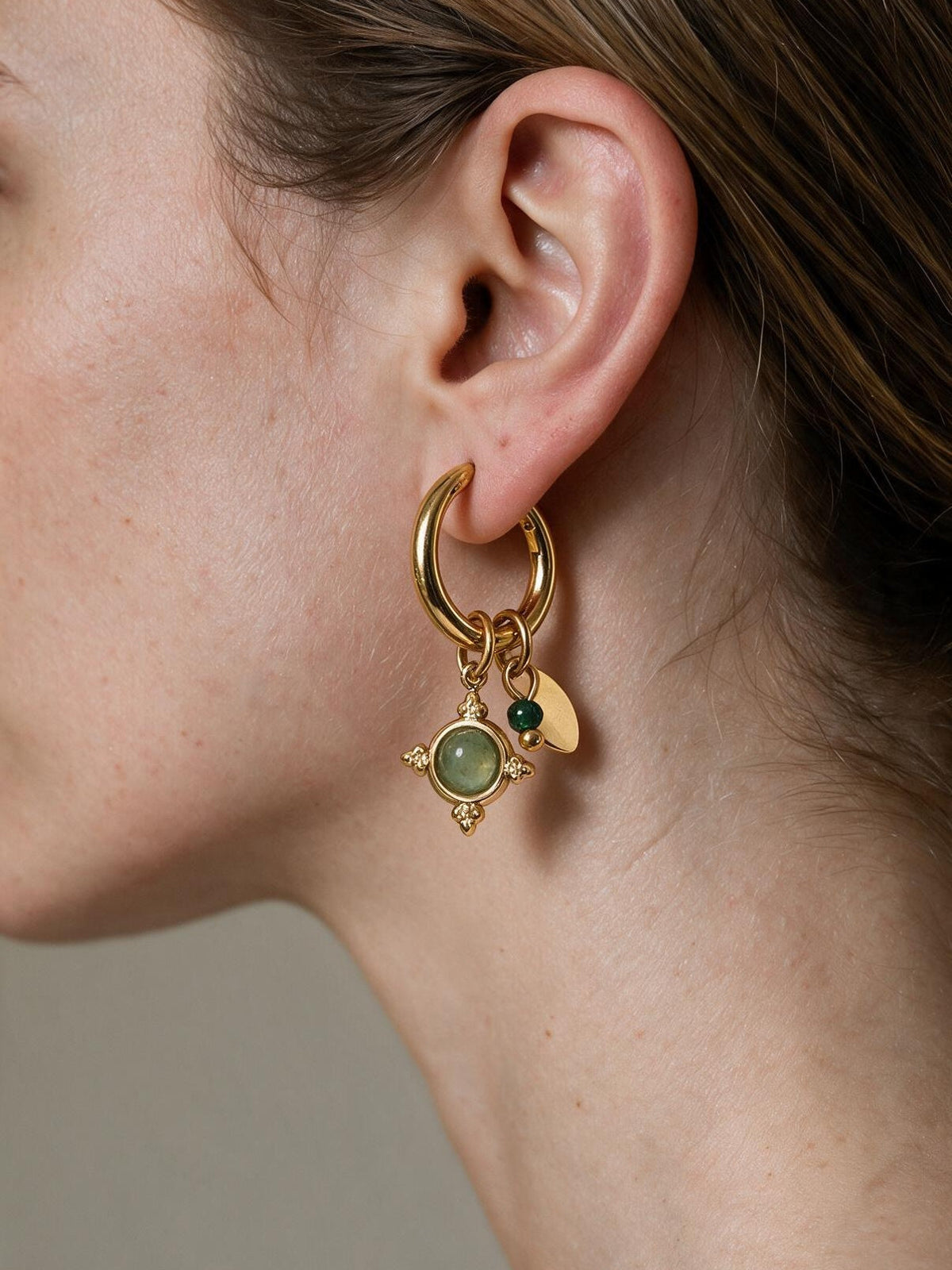 Aretes colgantes, segunda vista
