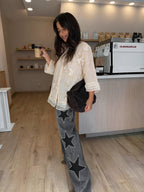 Blusa con bordado floral, color beige, vista frontal