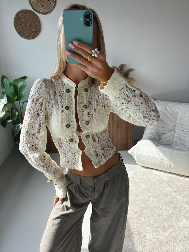 Amalia | blusa de encaje crudo