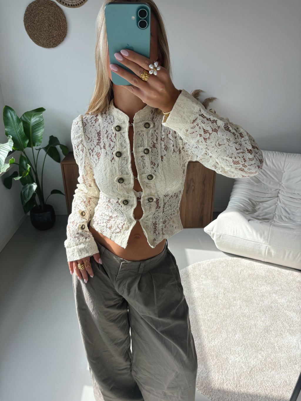 Amalia | blusa de encaje crudo