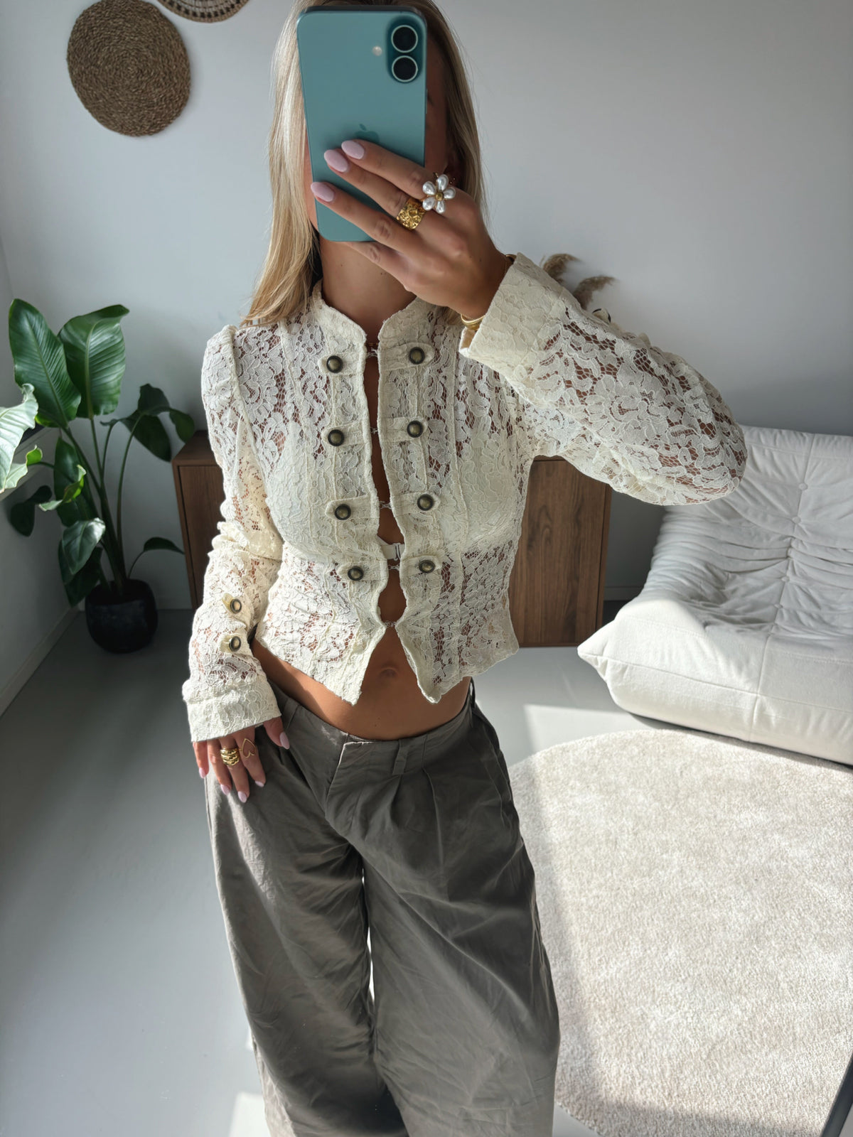 Amalia | blusa de encaje crudo