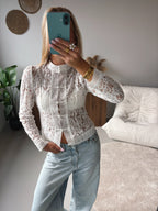 Lugo | blusa de encaje entallada
