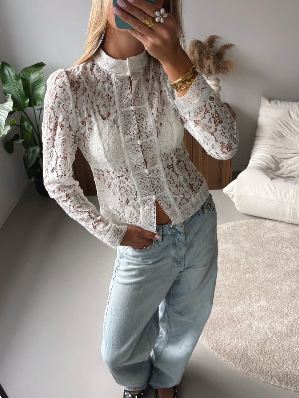 Lugo | blusa de encaje entallada