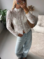 Lugo | blusa de encaje entallada