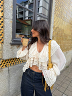 Matilde | blusa de olanes