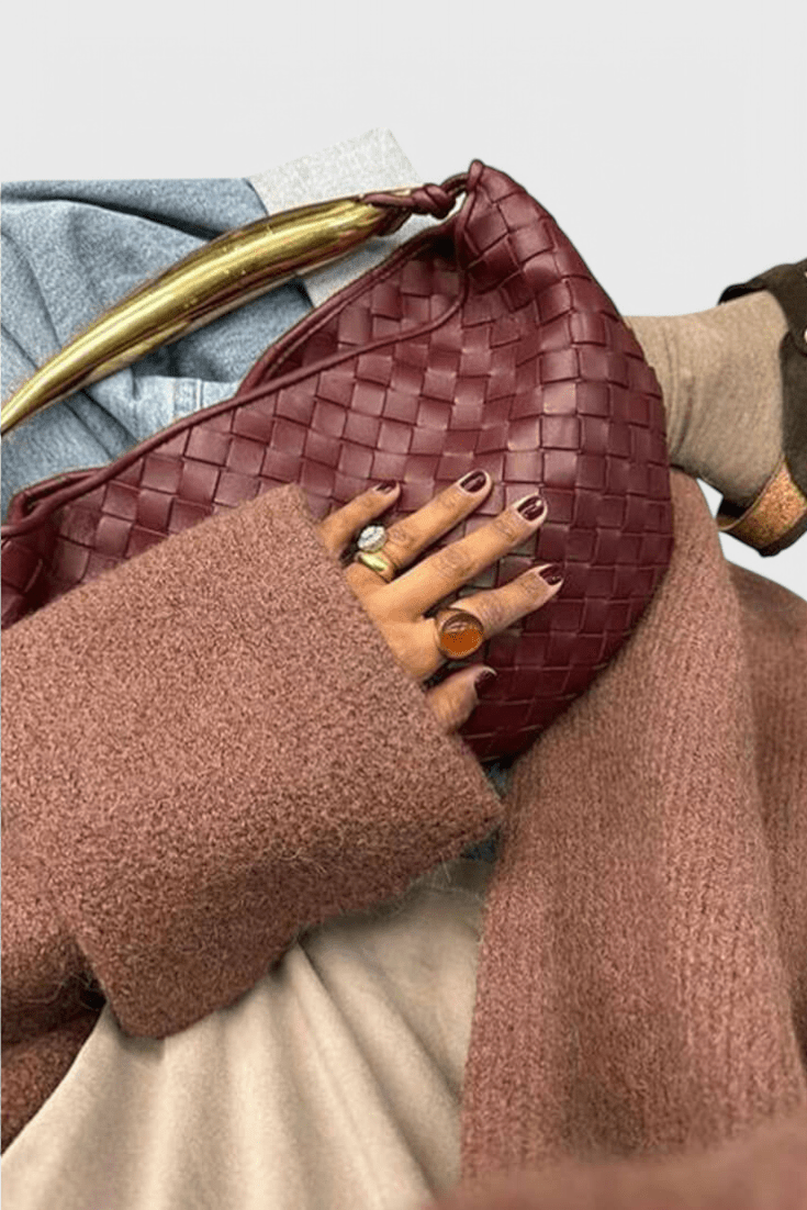 Bolsa tejida con asa metálica dorada, vista 10