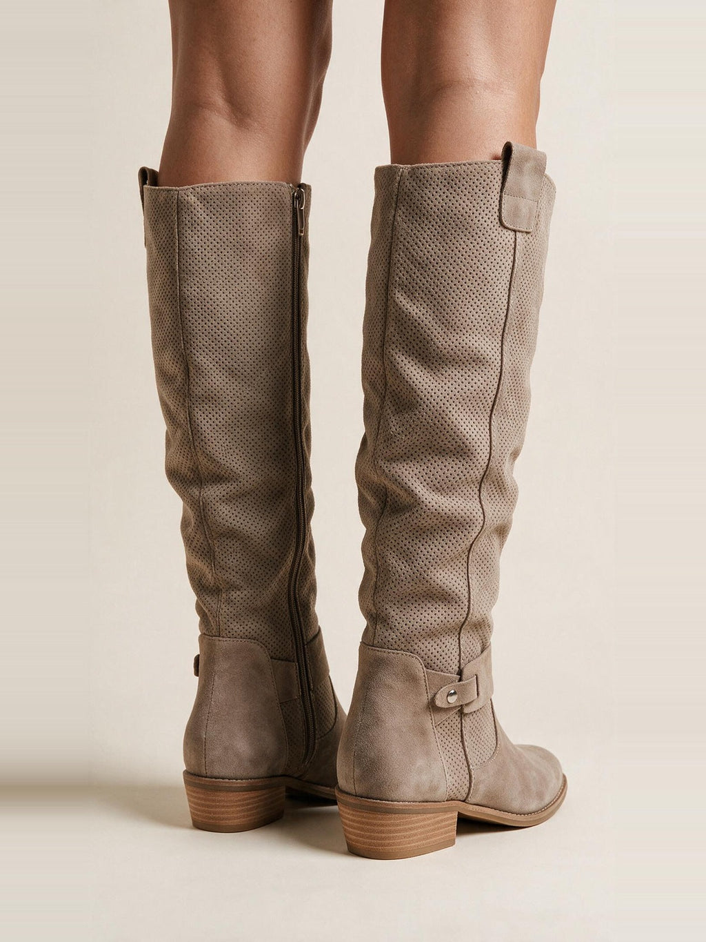 Botas altas de caña lisa, tercera vista