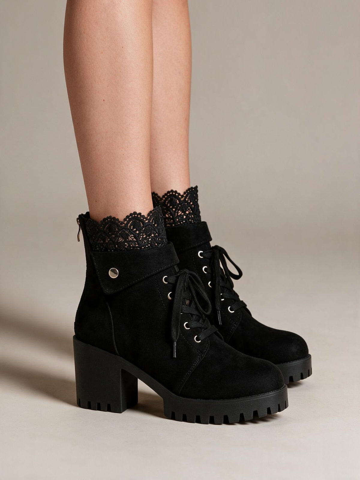 Botines con agujetas de tacón ancho, color negro, segunda vista