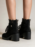 Botines con agujetas de tacón ancho, color negro, tercera vista