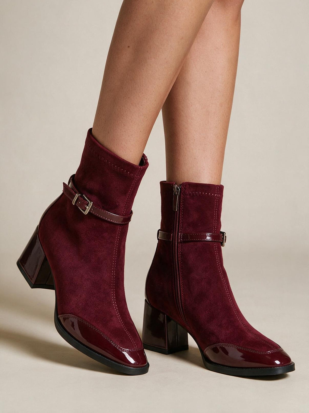 Botines efecto gamuza con hebilla, color vino, segunda vista