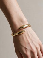 Brazalete abierto, color dorado, segunda vista