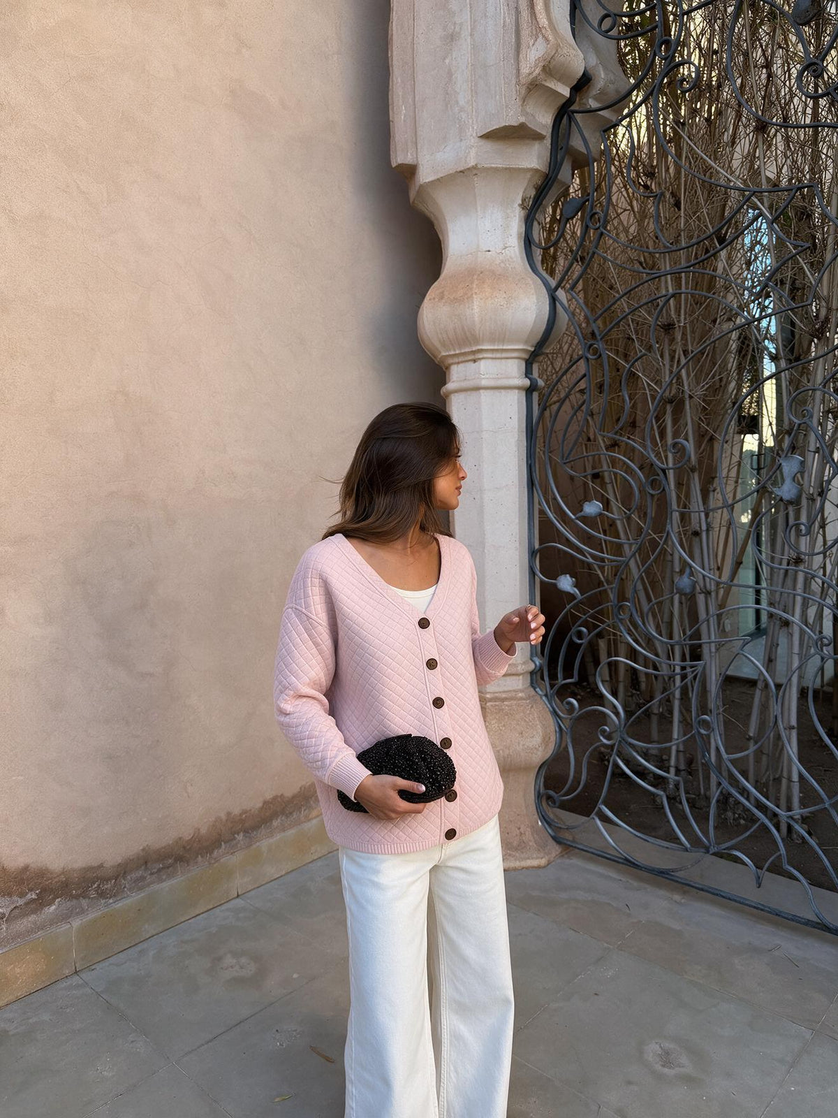 Cárdigan de tejido acolchado con patrón de rombos, color rosa, tercera vista