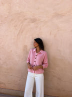 Cárdigan liso con cuello tortuga, color rosa, vista frontal