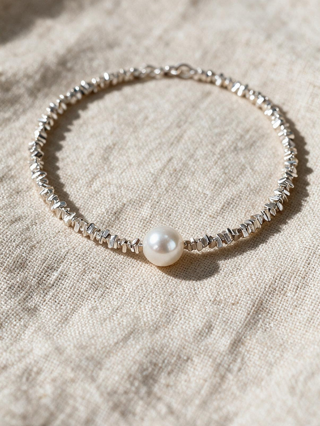 Collar fino con perlas, vista frontal