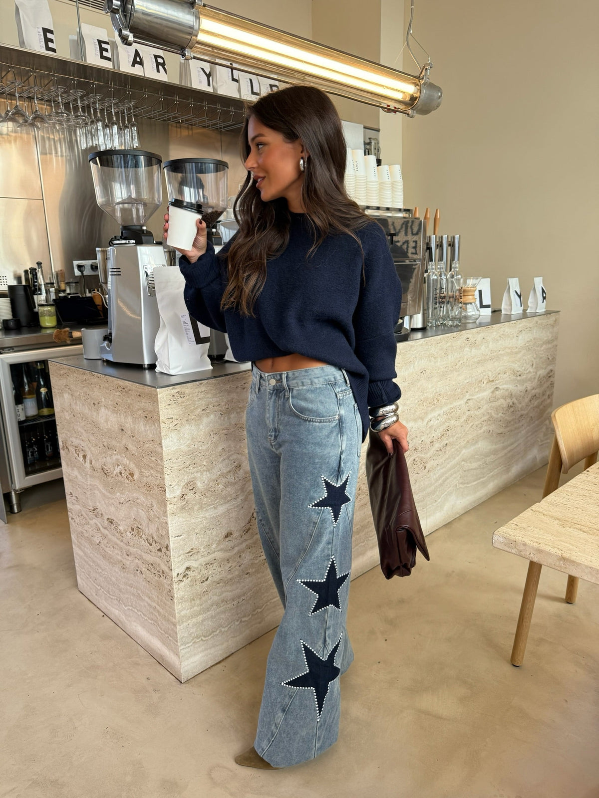 Jeans con estrellas bordadas, vista frontal