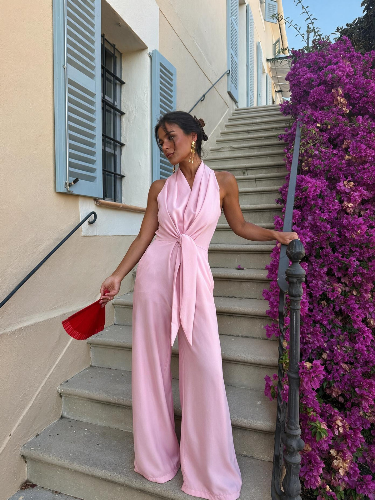 Jumpsuit largo de pierna ancha con cintura marcada, color rosa, vista frontal