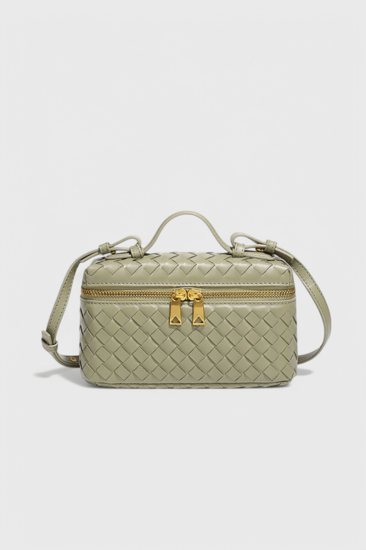 Mini bolsa cofre tejida con detalles dorados, vista 6