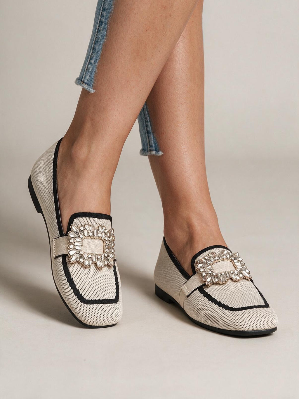 Mocasines con hebilla e inserto de tul, color beige, segunda vista