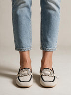 Mocasines con hebilla e inserto de tul, color beige, tercera vista