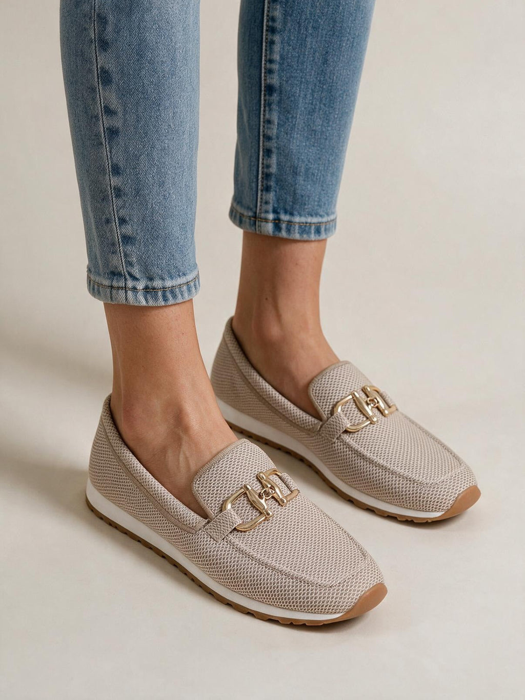 Mocasines con inserto de tul, color beige, segunda vista