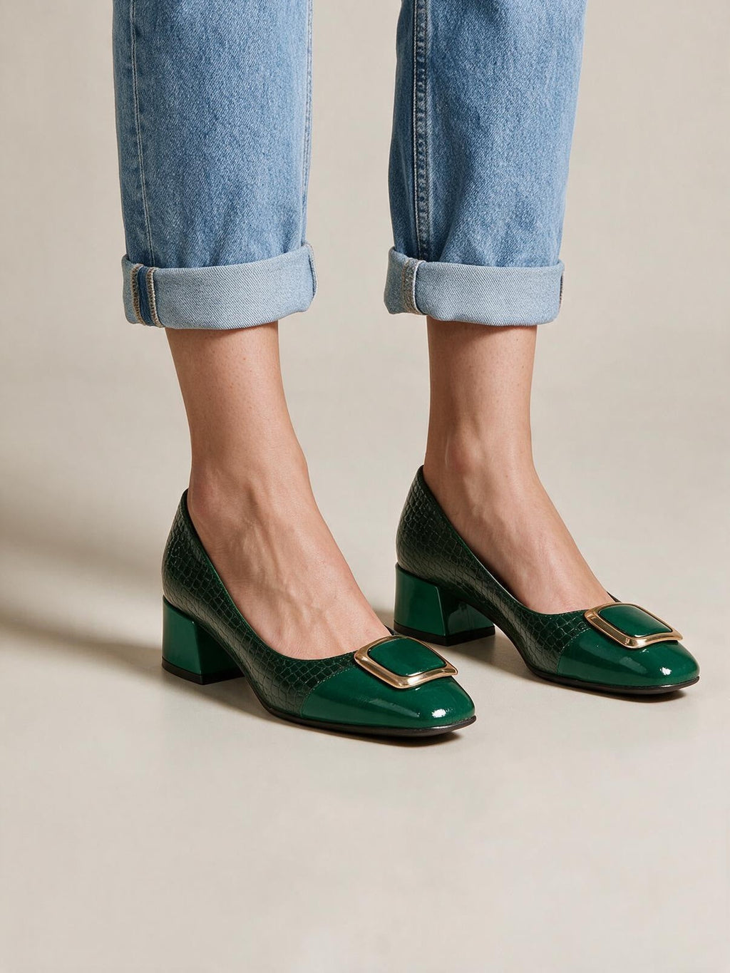 Mocasines de piel con suela suave, color verde, vista frontal
