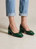 Mocasines de piel con suela suave, color verde, vista frontal