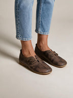 Mocasines clásicos, color chocolate, vista frontal