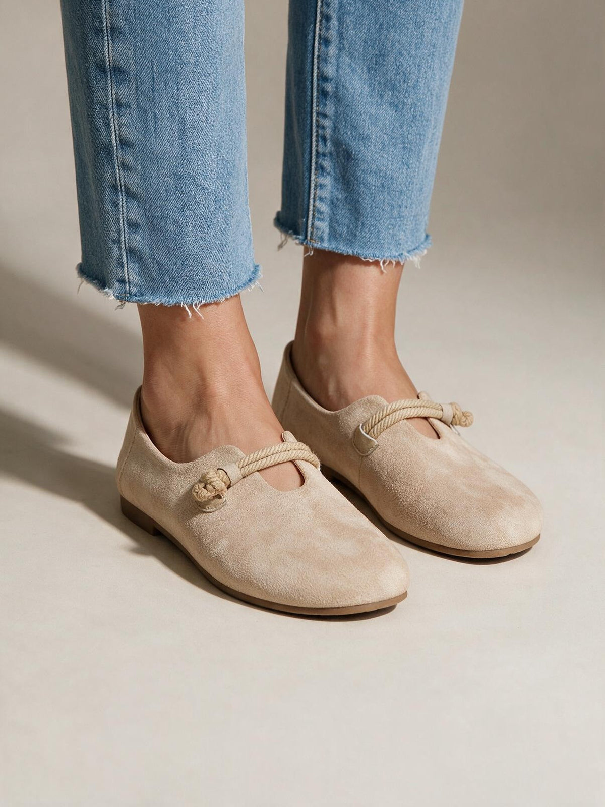 Mocasines con agujetas, color beige, segunda vista