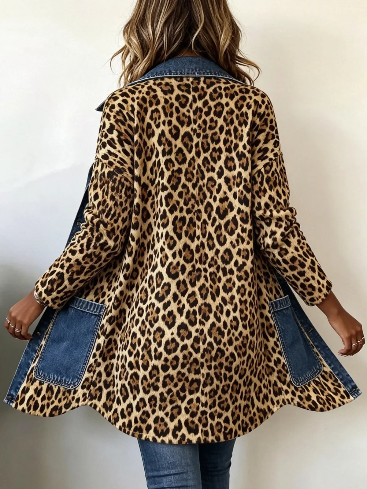Marisa | chamarra larga de leopardo y mezclilla