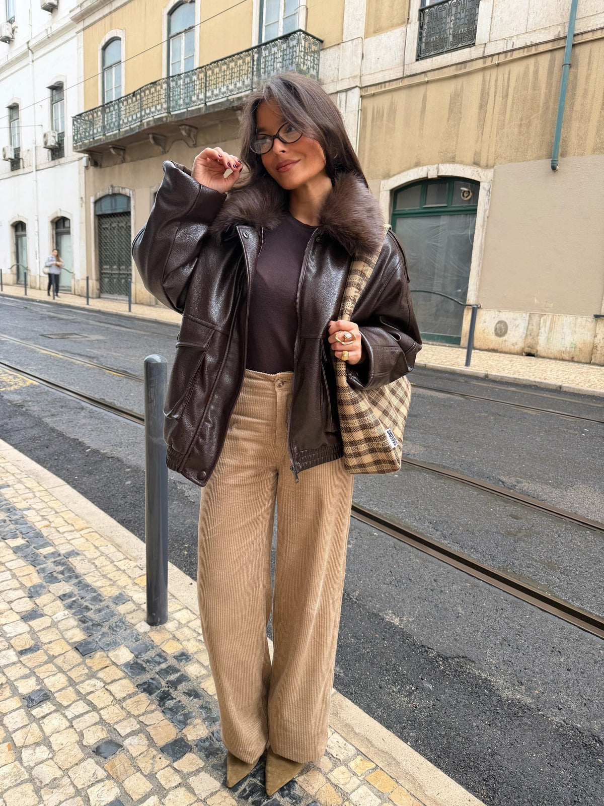 Pantalón de pana beige, vista frontal