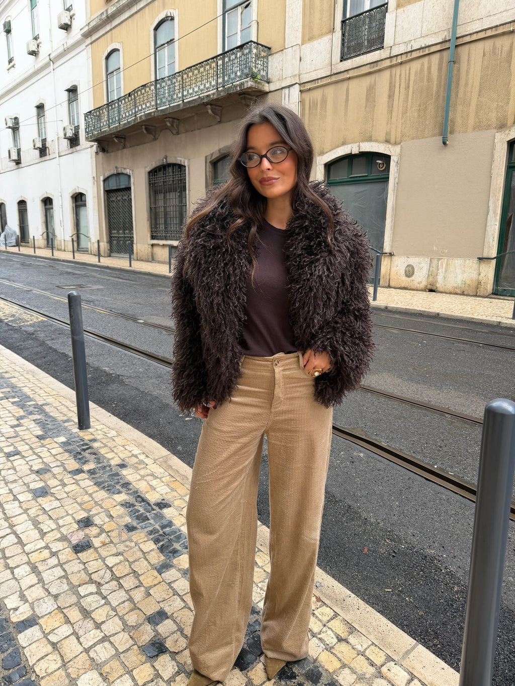 Pantalón de pana beige, tercera vista