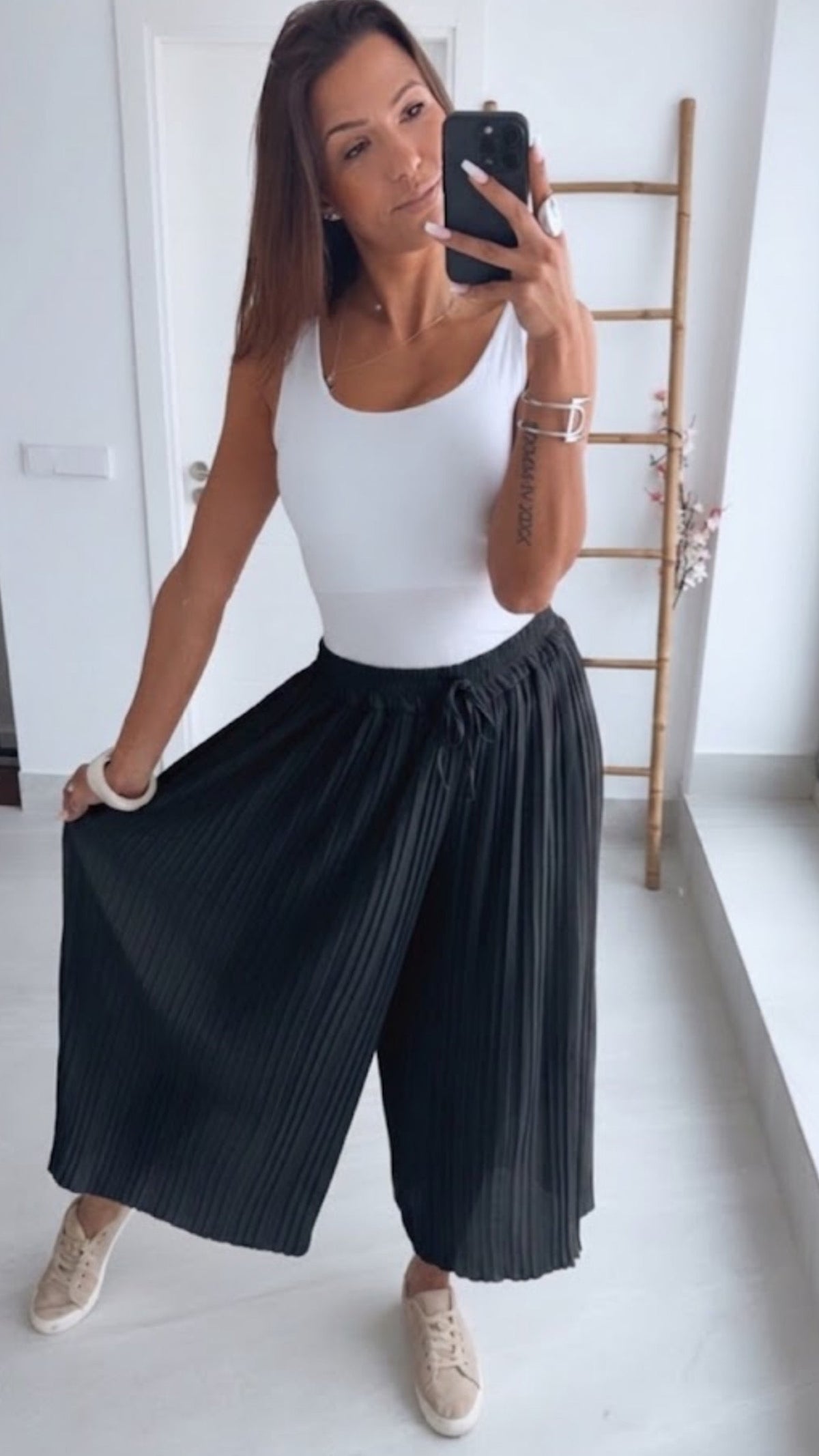 Airam pantalón plisado negro