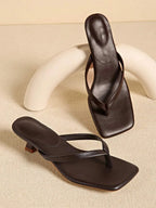 Cuadrada | sandalias de tacón fino