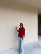 Suéter con cuello drapeado, color rojo, tercera vista