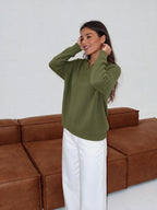 Suéter tejido con botonadura de cuatro botones, color verde olivo, tercera vista