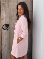 Vestido con escote en V y olanes, segunda vista