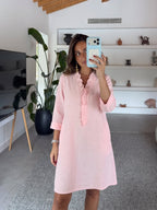 Vestido con escote en V y olanes, cuarta vista