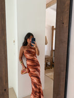 Vestido con estampado marmoleado, quinta vista