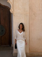 Vestido elegante de satín con suéter a juego, color crema, cuarta vista