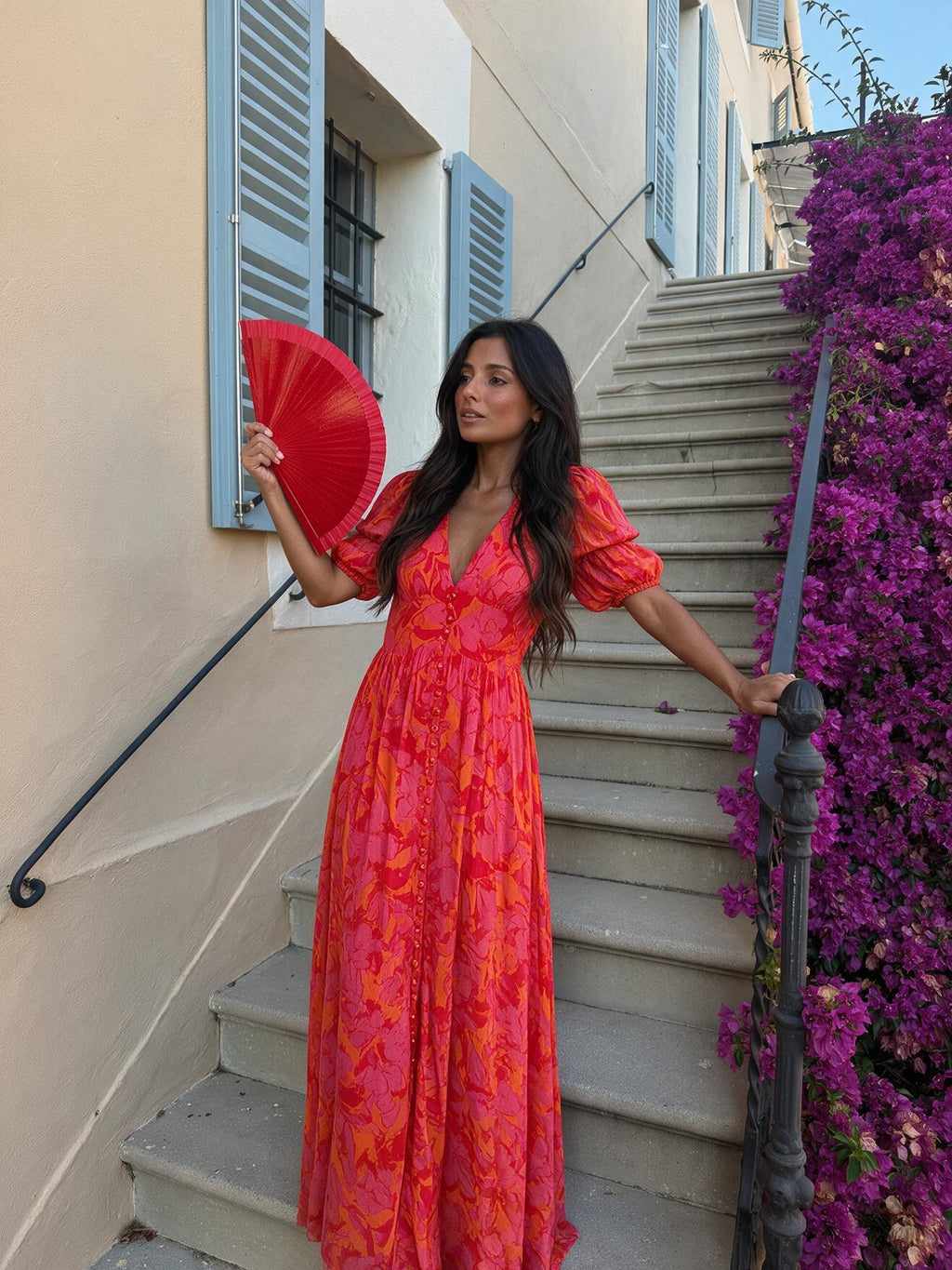 Vestido fluido en tonos rosa y naranja, color rojo, tercera vista