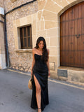 Vestido largo con corpiño de lentejuelas y falda fluida, color negro, vista frontal