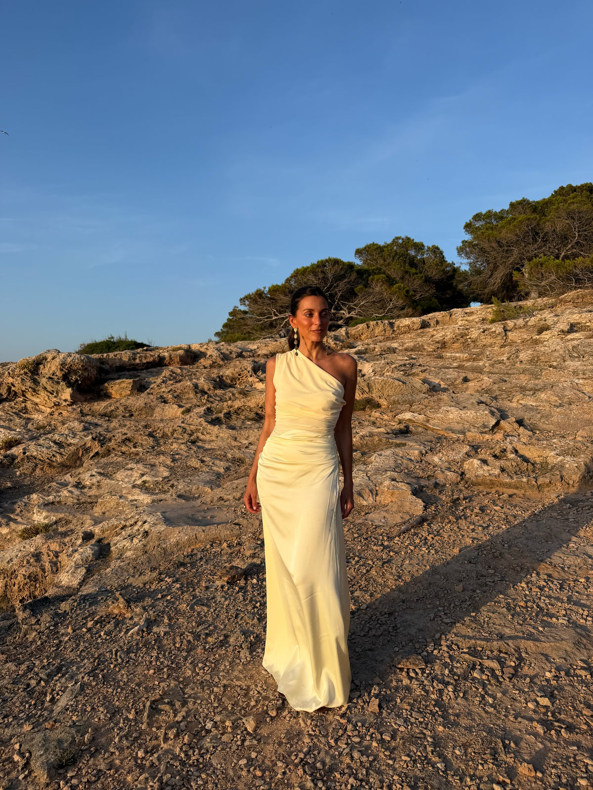 Vestido largo con parte superior tejida y falda de satín, Amarillo, tercera vista